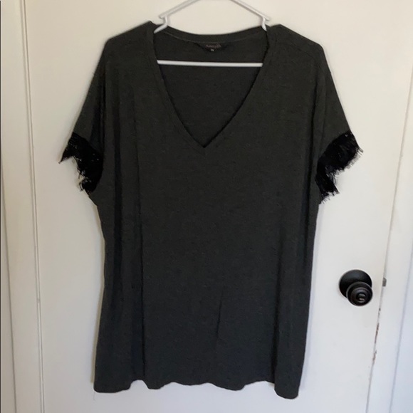 Amaryllis dark grey top with black lace - Picture 1 of 3